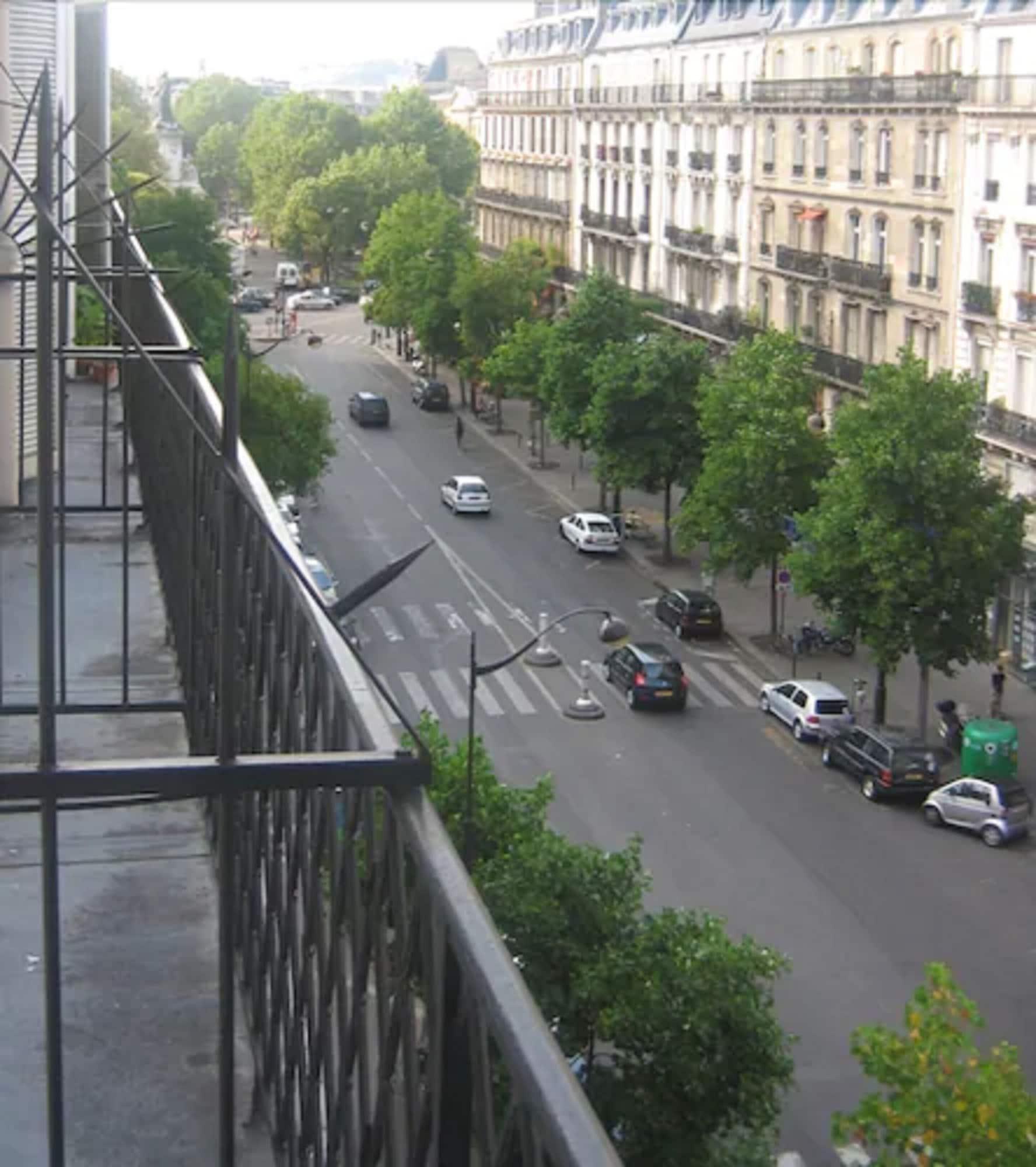 باريس Hotel Ferney Republique المظهر الخارجي الصورة